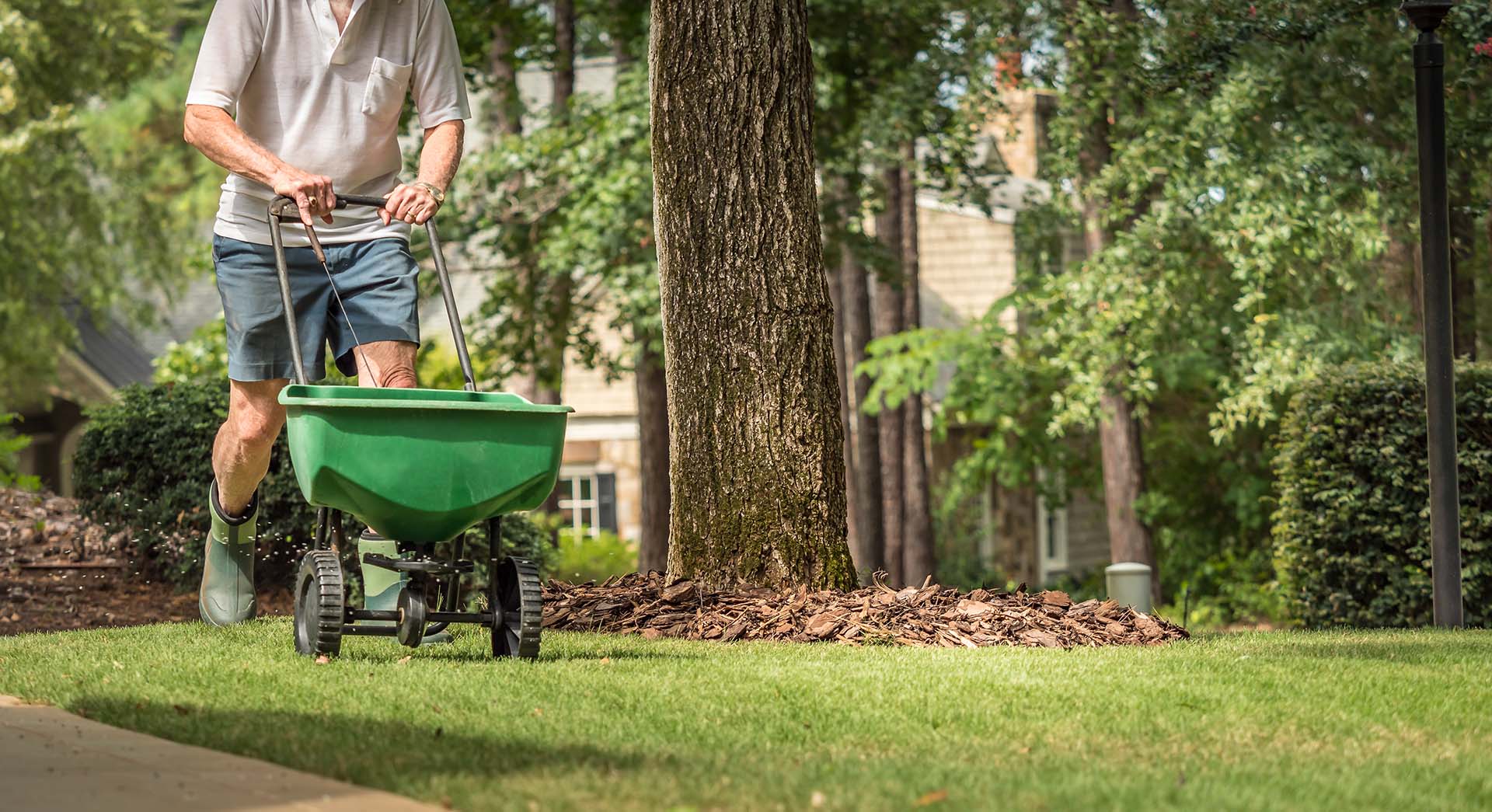 How to Fit Yard Care Into Your Calendar Without Sacrificing Weekends
